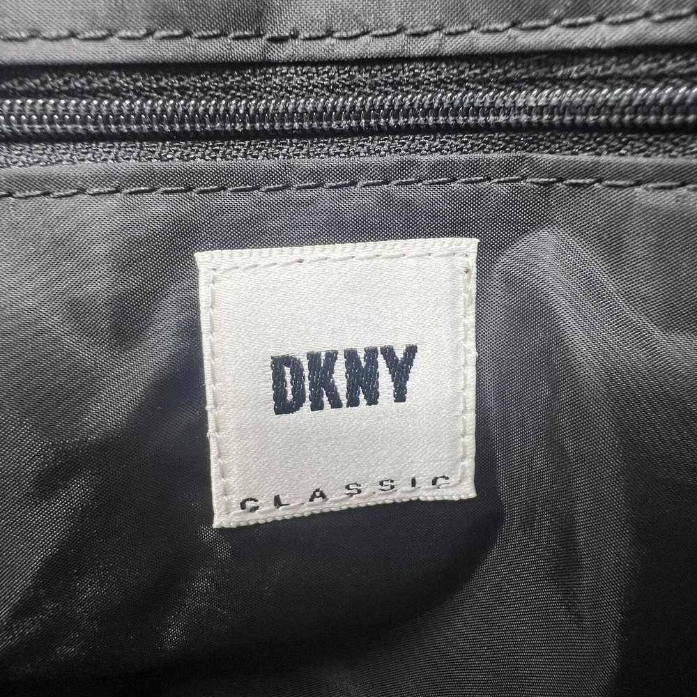 DKNY Women's Medium Backpack Classic Black VTG NWT‎